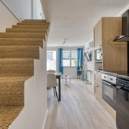 Maison De Philippe, A 150m *